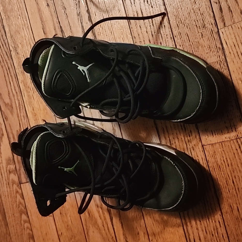 4Y Jordan Flight Club 91 Black Green Strike